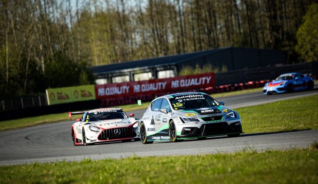 20240503190508_EGBI1400